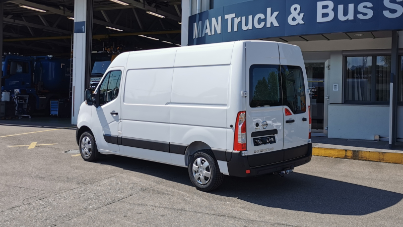 NISSAN Interstar